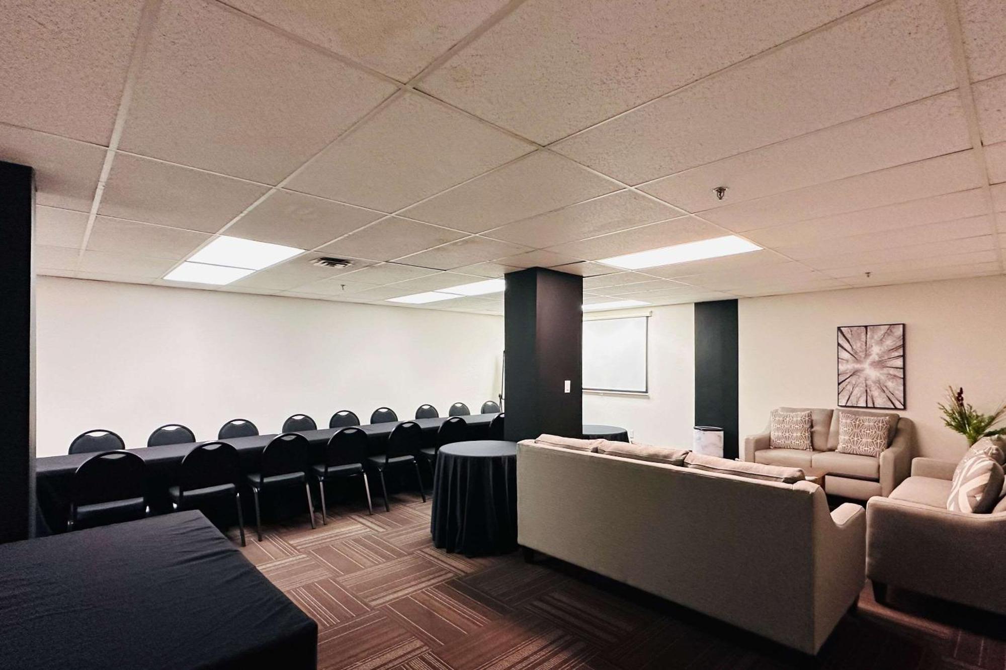 Quality Inn Kamloops Exterior photo